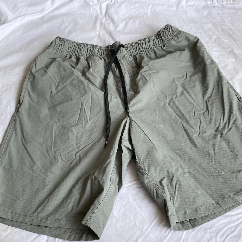 O’Neill hybrid shorts large very comfy